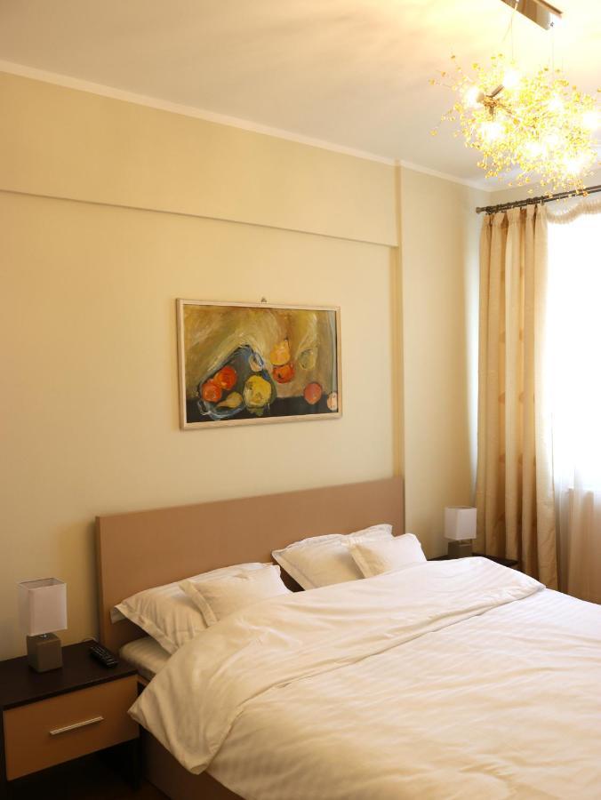 Mina City Center Apartment Amzei Bukarest Exteriör bild