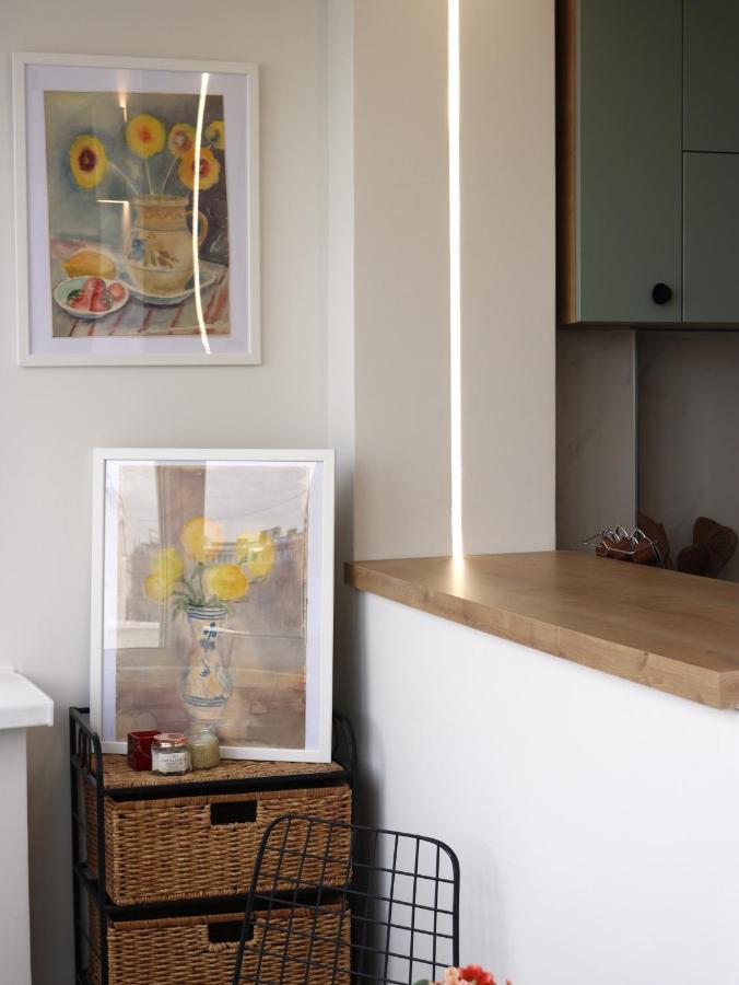 Mina City Center Apartment Amzei Bukarest Exteriör bild
